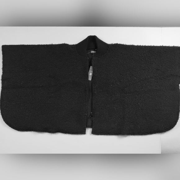 Canada Weather gear Women's Black Textured Cape - Picture 3 of 8
